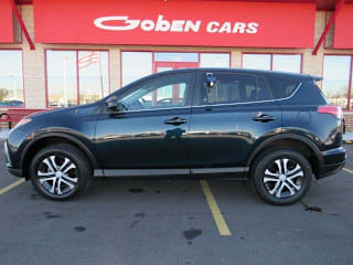 2018 Toyota RAV4 LE 2T3ZFREV7JW456718 2018 Toyota RAV4 LE