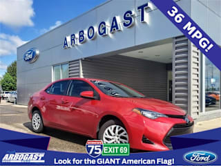 2018 Toyota Corolla L 5YFBURHE5JP811608 2018 Toyota Corolla L