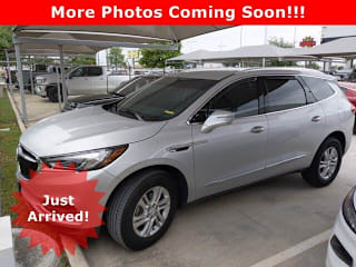 2019 Buick Enclave Essence 5GAERBKW1KJ168236 2019 Buick Enclave Essence