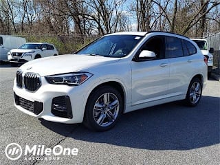 2021 BMW X1 WBXJG9C09M5T23880 2021 BMW X1