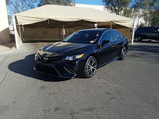 2018 Toyota Camry SE 4T1B11HK0JU537099 2018 Toyota Camry SE