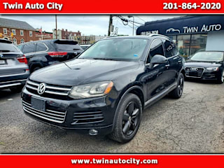 2012 Volkswagen Touareg VR6 Lux WVGFF9BP8CD000165 2012 Volkswagen Touareg VR6 Lux