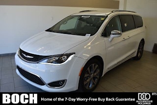 2018 Chrysler Pacifica Limited 2C4RC1GGXJR245760 2018 Chrysler Pacifica Limited