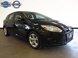 2014 Ford Focus SE 1FADP3K22EL360833 2014 Ford Focus SE
