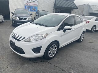2013 Ford Fiesta SE 3FADP4BJ7DM146835 2013 Ford Fiesta SE