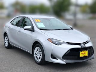 2018 Toyota Corolla L 5YFBURHE1JP811072 2018 Toyota Corolla L