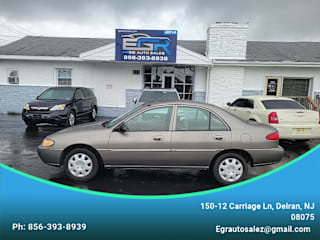 2002 Ford Escort SE 3FAFP13P92R137225 2002 Ford Escort SE