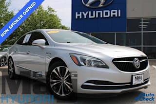 2018 Buick LaCrosse Essence 1G4ZP5SS4JU138225 2018 Buick LaCrosse Essence