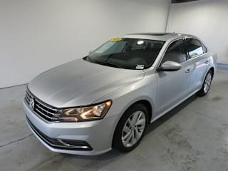 2018 Volkswagen Passat 2.0T SE 1VWBA7A37JC017088 2018 Volkswagen Passat 2.0T SE
