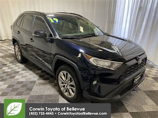 2019 Toyota RAV4 XLE Premium JTMA1RFV5KJ008231 2019 Toyota RAV4 XLE Premium