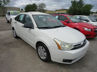 2011 Ford Focus S 1FAHP3EN7BW120582 2011 Ford Focus S