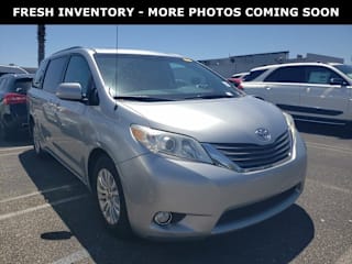 2014 Toyota Sienna XLE 8-Passenger 5TDYK3DCXES441173 2014 Toyota Sienna XLE 8-Passenger