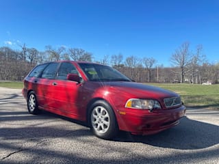 2000 Volvo V40 Base YV1VW2558YF443682 2000 Volvo V40 Base