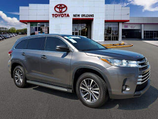 2019 Toyota Highlander XLE 5TDKZRFH4KS565335 2019 Toyota Highlander XLE