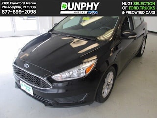 2017 Ford Focus SE 1FADP3K23HL330566 2017 Ford Focus SE