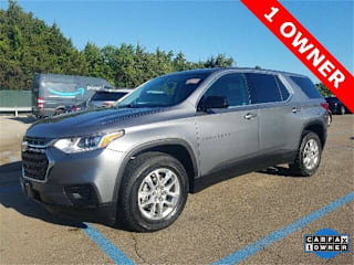 2018 Chevrolet Traverse LS 1GNERFKW7JJ170455 2018 Chevrolet Traverse LS