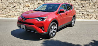 2017 Toyota RAV4 JTMWFREV2HJ144656 2017 Toyota RAV4
