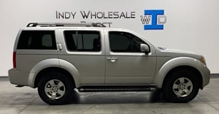 2005 Nissan Pathfinder SE 5N1AR18W45C726616 2005 Nissan Pathfinder SE