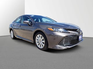 2018 Toyota Camry LE 4T1B11HKXJU018965 2018 Toyota Camry LE