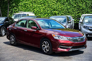 2017 Honda Accord 1HGCR2F3XHA268027 2017 Honda Accord