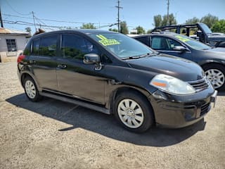 2011 Nissan Versa 1.8 S 3N1BC1CP3BL517235 2011 Nissan Versa 1.8 S