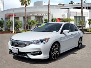 2017 Honda Accord 1HGCR2F55HA241772 2017 Honda Accord
