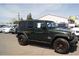 2010 Jeep Wrangler Unlimited Sport 1J4BA3H11AL177106 2010 Jeep Wrangler Unlimited Sport