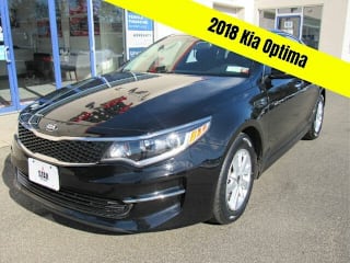 2018 Kia Optima LX 5XXGT4L30JG184780 2018 Kia Optima LX