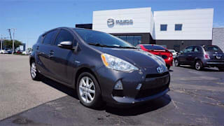 2012 Toyota Prius c Three JTDKDTB38C1511413 2012 Toyota Prius c Three