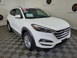 2017 Hyundai Tucson SE KM8J3CA44HU484057 2017 Hyundai Tucson SE