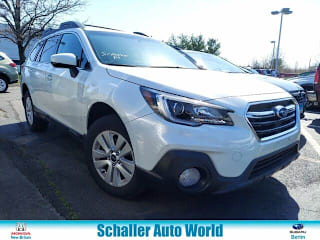 2018 Subaru Outback 4S4BSACC6J3311300 2018 Subaru Outback