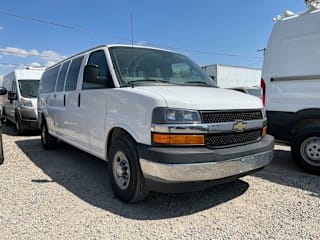 2017 Chevrolet Express Passenger LT 3500 1GAZGPFG2H1201719 2017 Chevrolet Express Passenger LT 3500
