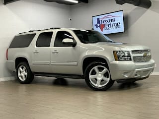 2010 Chevrolet Suburban LT 1500 1GNUKJE30AR121393 2010 Chevrolet Suburban LT 1500