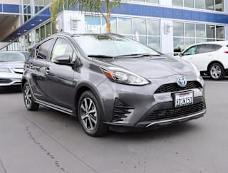 2018 Toyota Prius c JTDKDTB34J1611960 2018 Toyota Prius c