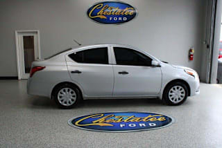 2019 Nissan Versa S 3N1CN7AP4KL812493 2019 Nissan Versa S