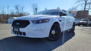 2017 Ford Taurus 1FAHP2L86HG103301 2017 Ford Taurus
