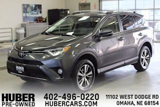 2017 Toyota RAV4 XLE JTMRFREV9HJ107696 2017 Toyota RAV4 XLE