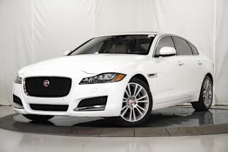 2018 Jaguar XF 25t Prestige SAJBK4FX7JCY62986 2018 Jaguar XF 25t Prestige