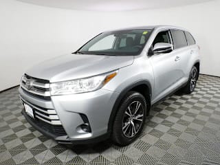 2019 Toyota Highlander LE 5TDBZRFHXKS951094 2019 Toyota Highlander LE