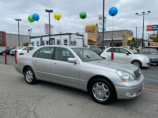 2002 Lexus LS 430 Base JTHBN30F420057724 2002 Lexus LS 430 Base