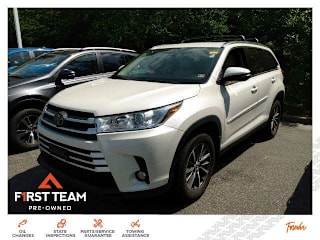 2019 Toyota Highlander XLE 5TDJZRFH1KS571976 2019 Toyota Highlander XLE