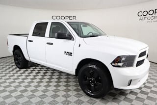2018 Ram Pickup 1500 Express 1C6RR7KG1JS314382 2018 Ram Pickup 1500 Express