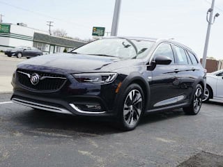 2018 Buick Regal TourX Preferred W04GU8SX7J1099143 2018 Buick Regal TourX Preferred