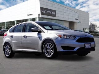 2018 Ford Focus SE 1FADP3K2XJL273434 2018 Ford Focus SE