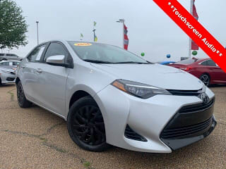 2018 Toyota Corolla LE 5YFBURHE4JP773675 2018 Toyota Corolla LE