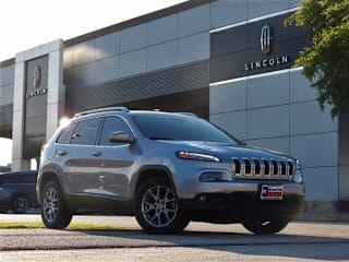 2018 Jeep Cherokee Latitude Plus 1C4PJLLB7JD621692 2018 Jeep Cherokee Latitude Plus