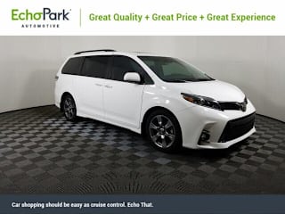 2018 Toyota Sienna SE 8-Passenger 5TDXZ3DC8JS932648 2018 Toyota Sienna SE 8-Passenger
