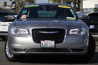 2018 Chrysler 300 Touring 2C3CCAAG9JH137591 2018 Chrysler 300 Touring