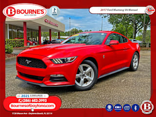 2017 Ford Mustang V6 1FA6P8AM2H5263925 2017 Ford Mustang V6