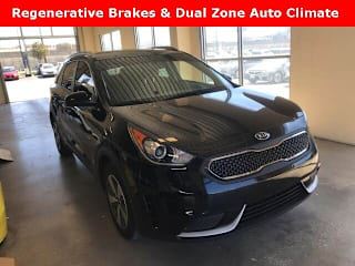 2018 Kia Niro KNDCB3LC1J5110610 2018 Kia Niro